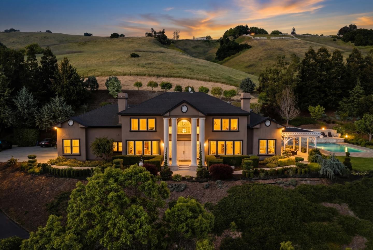 Detail Gallery Image 68 of 90 For 9540 via Del Oro, Gilroy,  CA 95020 - 4 Beds | 4/1 Baths