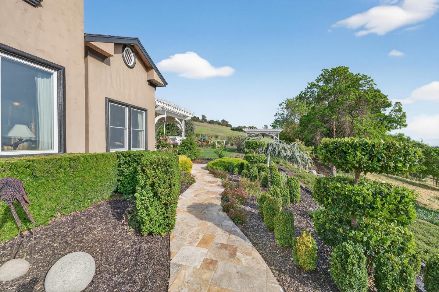 Detail Gallery Image 69 of 90 For 9540 via Del Oro, Gilroy,  CA 95020 - 4 Beds | 4/1 Baths