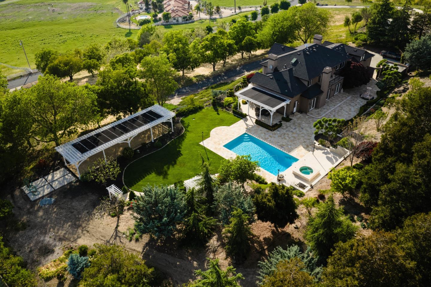 Detail Gallery Image 71 of 90 For 9540 via Del Oro, Gilroy,  CA 95020 - 4 Beds | 4/1 Baths