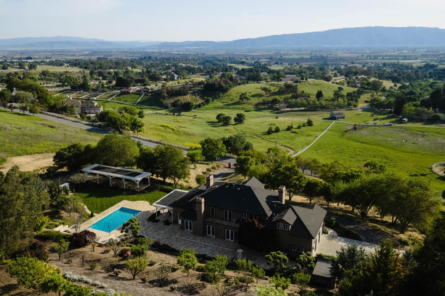 Detail Gallery Image 74 of 90 For 9540 via Del Oro, Gilroy,  CA 95020 - 4 Beds | 4/1 Baths