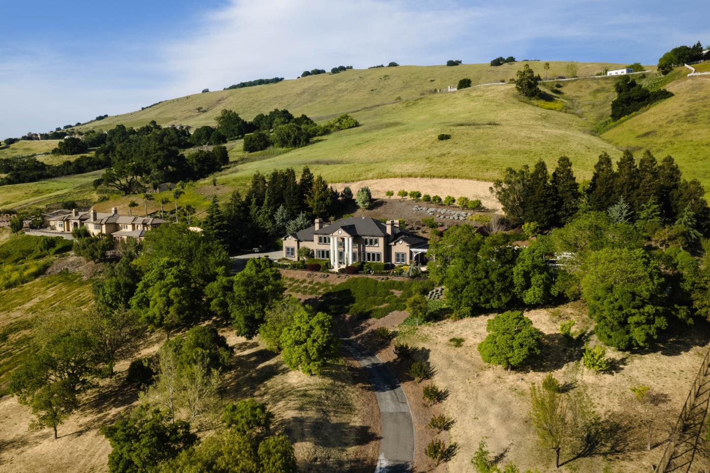 Detail Gallery Image 78 of 90 For 9540 via Del Oro, Gilroy,  CA 95020 - 4 Beds | 4/1 Baths