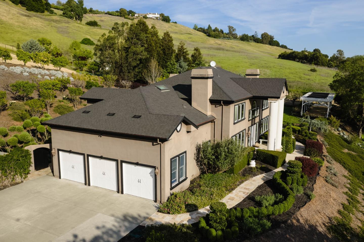 Detail Gallery Image 81 of 90 For 9540 via Del Oro, Gilroy,  CA 95020 - 4 Beds | 4/1 Baths