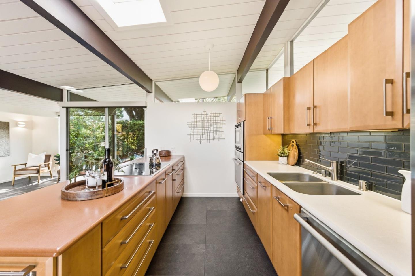 Detail Gallery Image 15 of 49 For 2027 New Brunswick Dr, San Mateo,  CA 94402 - 4 Beds | 2 Baths