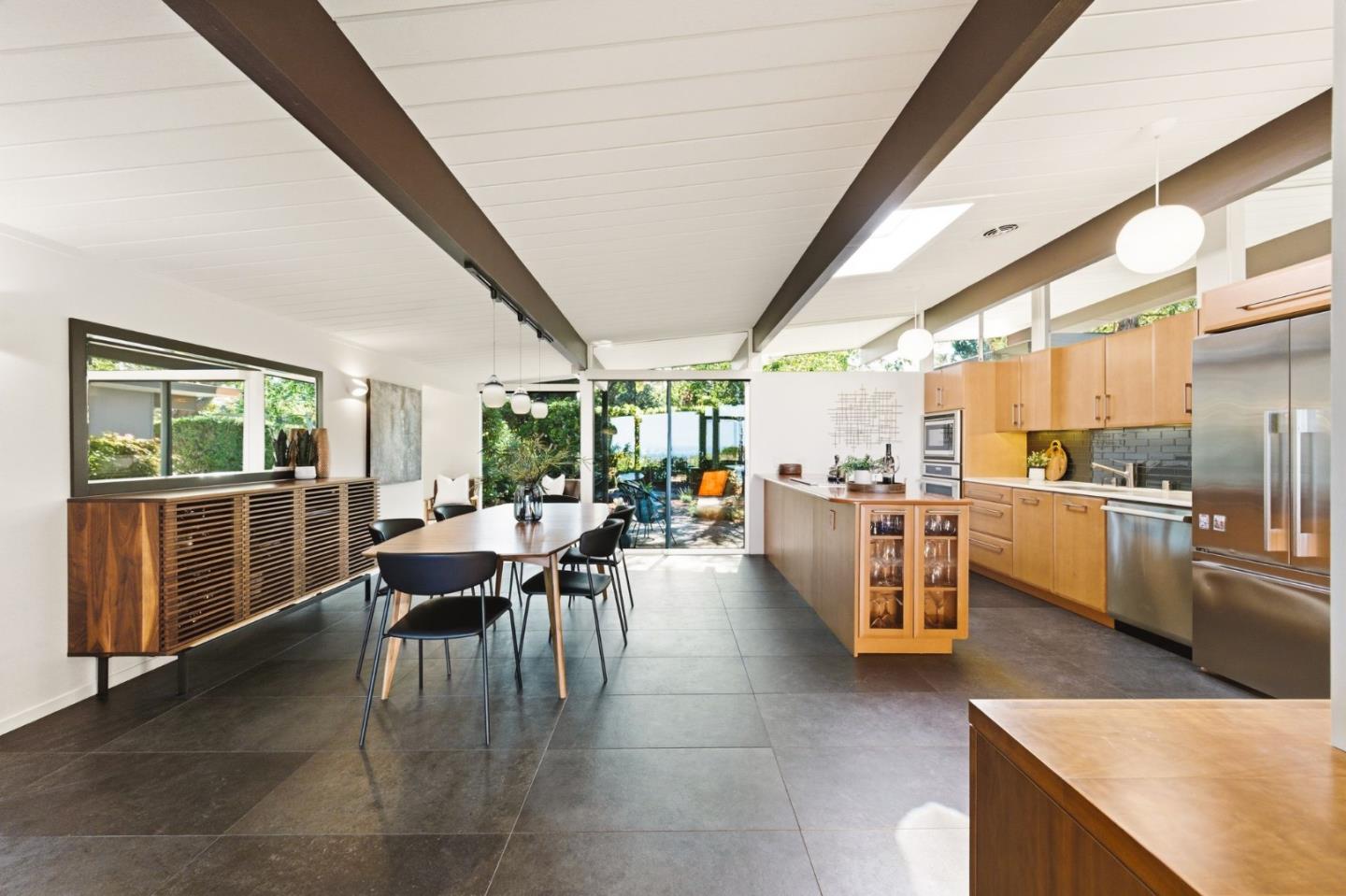 Detail Gallery Image 17 of 49 For 2027 New Brunswick Dr, San Mateo,  CA 94402 - 4 Beds | 2 Baths