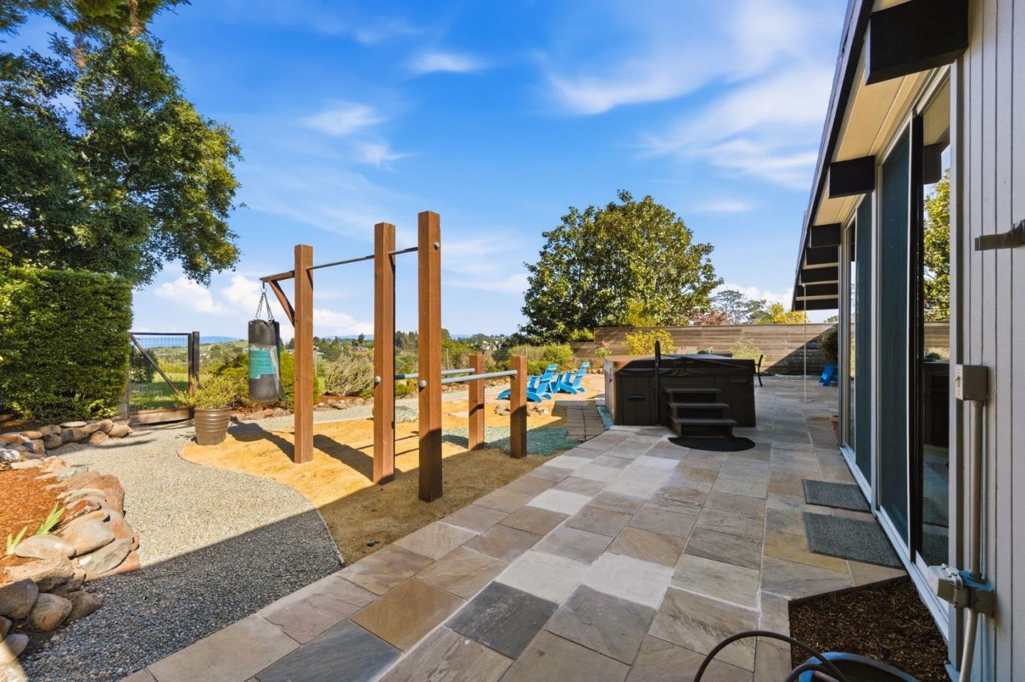 Detail Gallery Image 38 of 49 For 2027 New Brunswick Dr, San Mateo,  CA 94402 - 4 Beds | 2 Baths