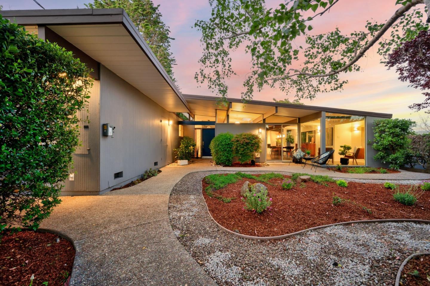 Detail Gallery Image 42 of 49 For 2027 New Brunswick Dr, San Mateo,  CA 94402 - 4 Beds | 2 Baths