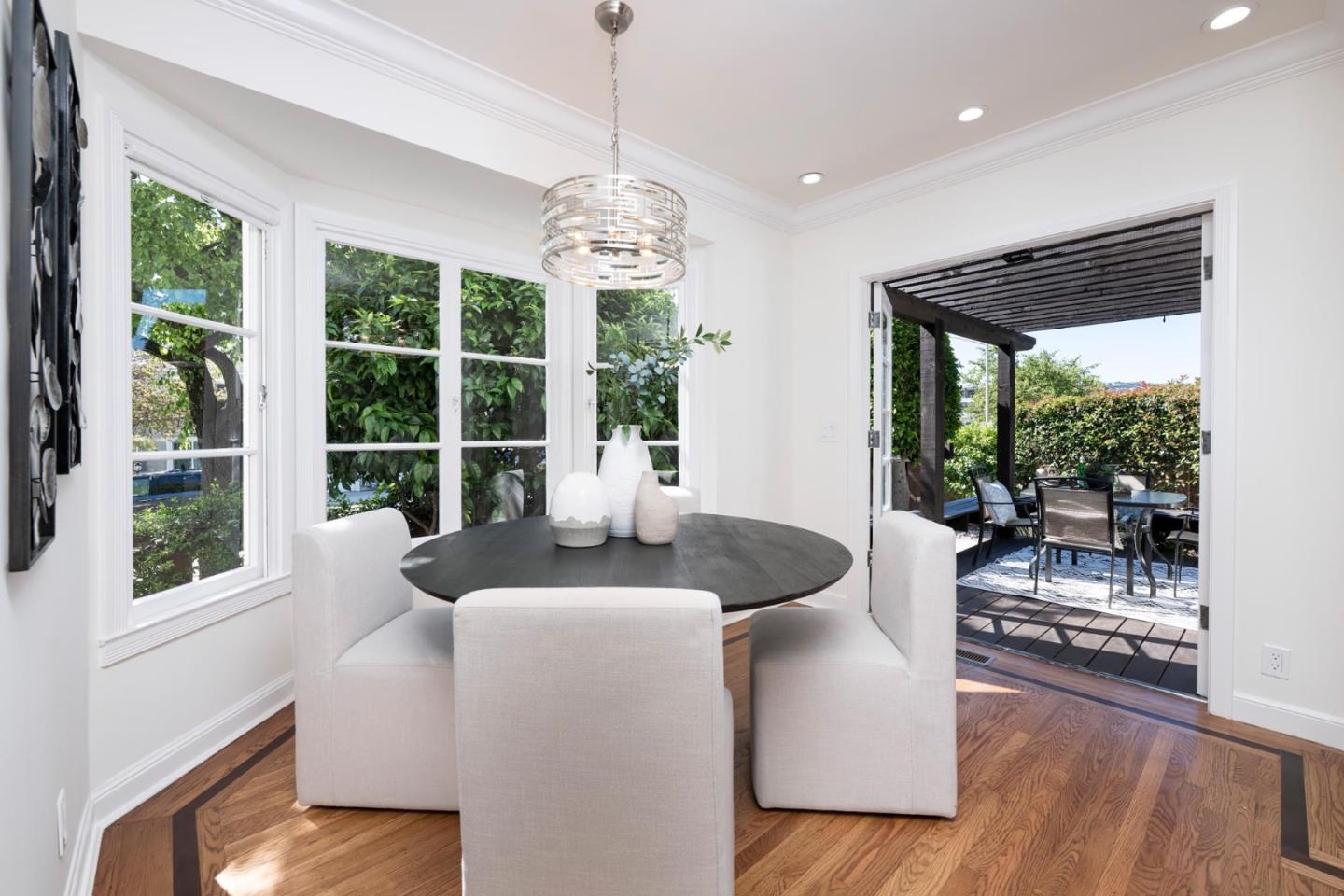 Detail Gallery Image 17 of 64 For 1120 Palm Ave, San Mateo,  CA 94401 - 4 Beds | 3 Baths