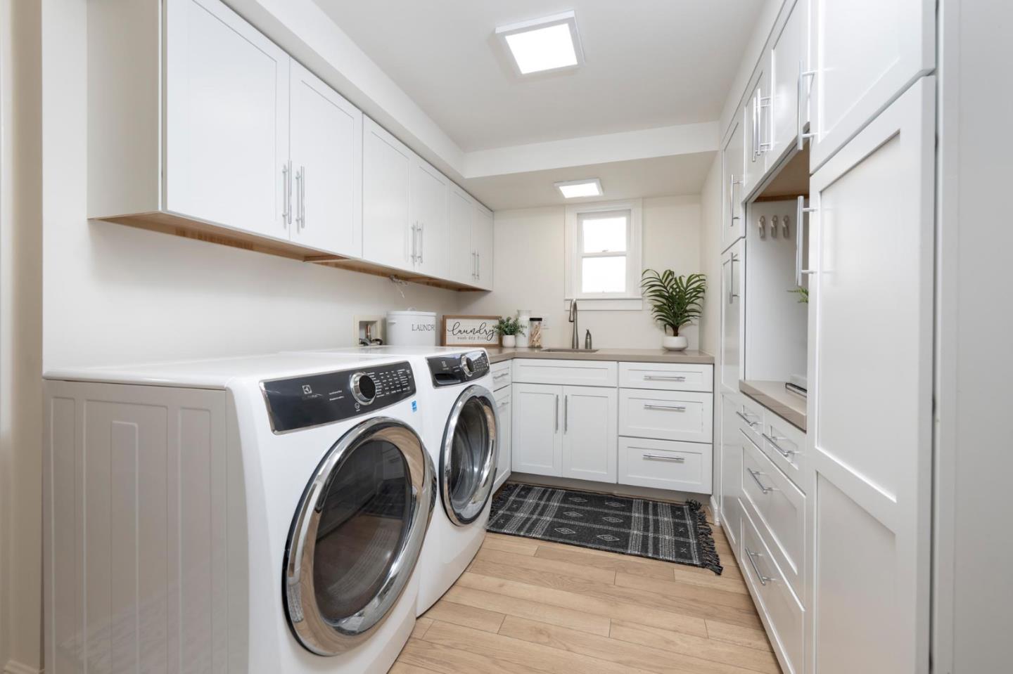 Detail Gallery Image 27 of 64 For 1120 Palm Ave, San Mateo,  CA 94401 - 4 Beds | 3 Baths