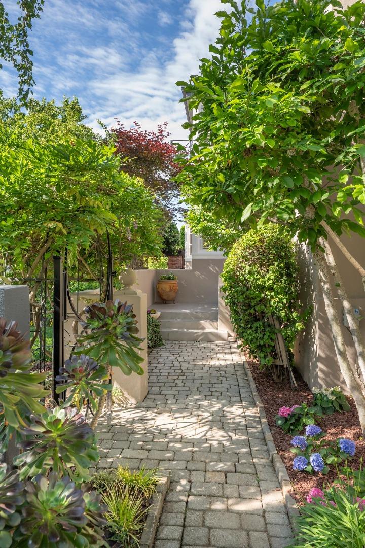 Detail Gallery Image 9 of 64 For 1120 Palm Ave, San Mateo,  CA 94401 - 4 Beds | 3 Baths