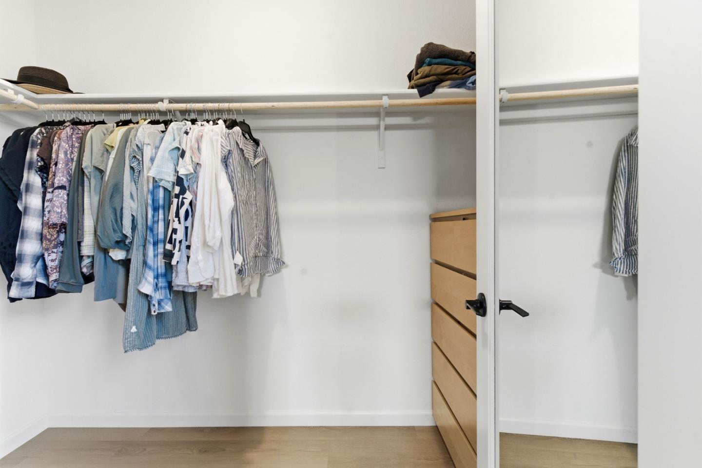 Detail Gallery Image 13 of 30 For 1920 Dylan St, Hollister,  CA 95023 - 4 Beds | 2 Baths