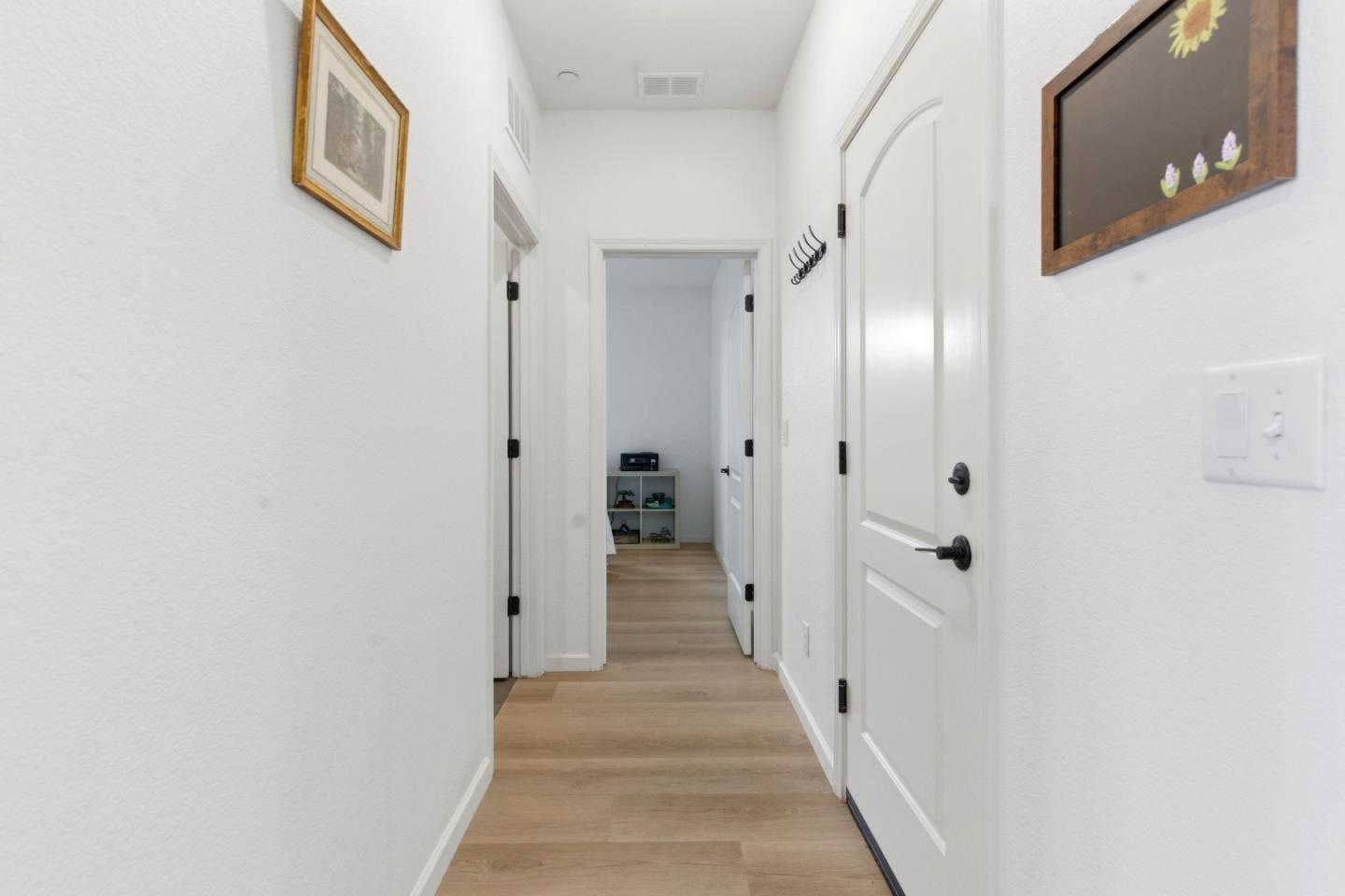 Detail Gallery Image 18 of 30 For 1920 Dylan St, Hollister,  CA 95023 - 4 Beds | 2 Baths