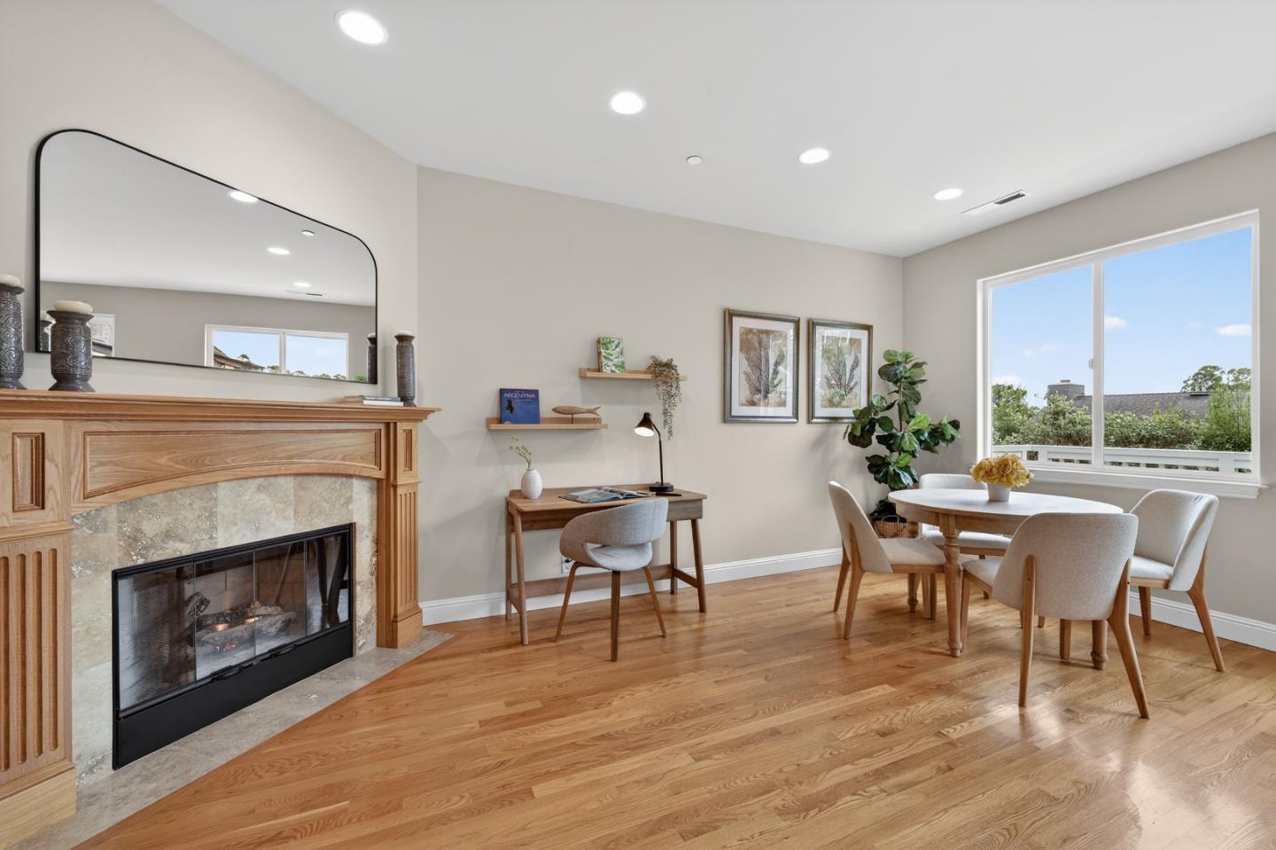 Detail Gallery Image 12 of 32 For 419 Almeria Ave, El Granada,  CA 94018 - 2 Beds | 2 Baths