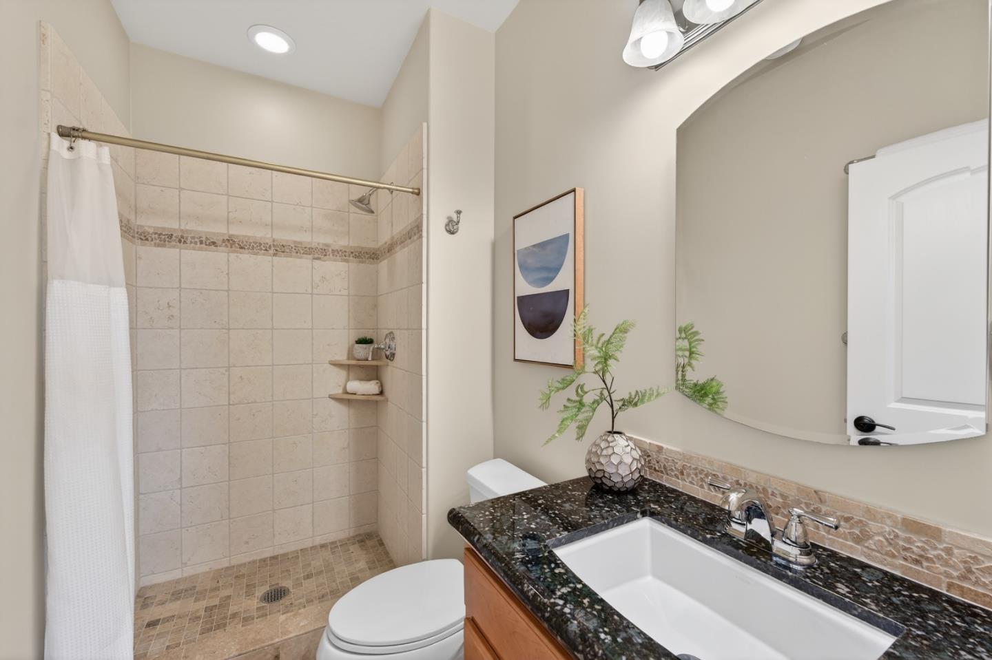 Detail Gallery Image 13 of 32 For 419 Almeria Ave, El Granada,  CA 94018 - 2 Beds | 2 Baths