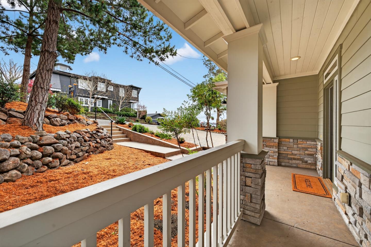 Detail Gallery Image 2 of 32 For 419 Almeria Ave, El Granada,  CA 94018 - 2 Beds | 2 Baths