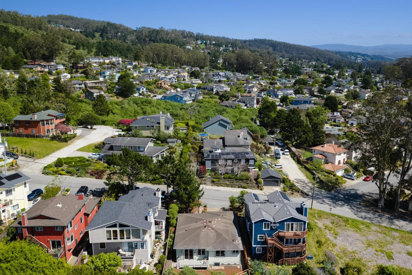 Detail Gallery Image 26 of 32 For 419 Almeria Ave, El Granada,  CA 94018 - 2 Beds | 2 Baths