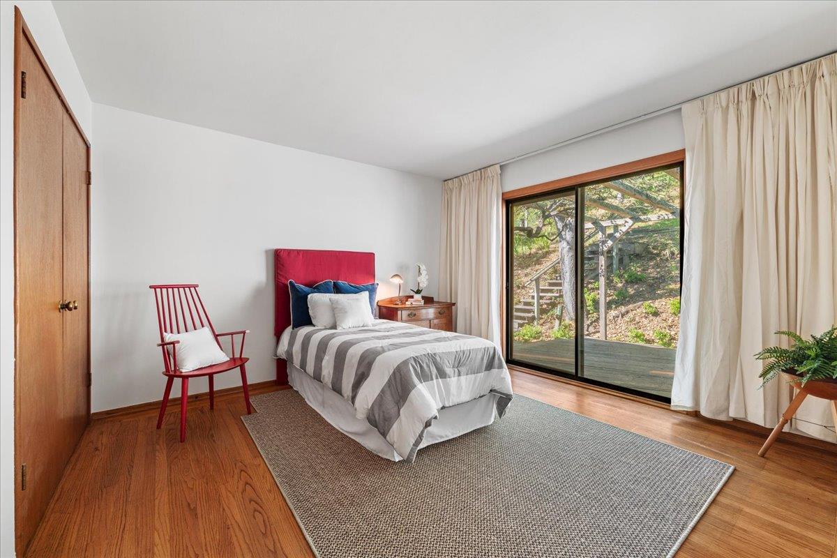 Detail Gallery Image 9 of 21 For 208 Canyon Dr, Portola Valley,  CA 94028 - 2 Beds | 1 Baths