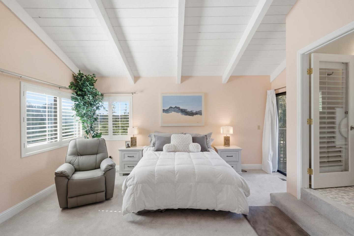 Detail Gallery Image 16 of 43 For 701 Day Valley Rd, Aptos,  CA 95003 - 5 Beds | 3/1 Baths