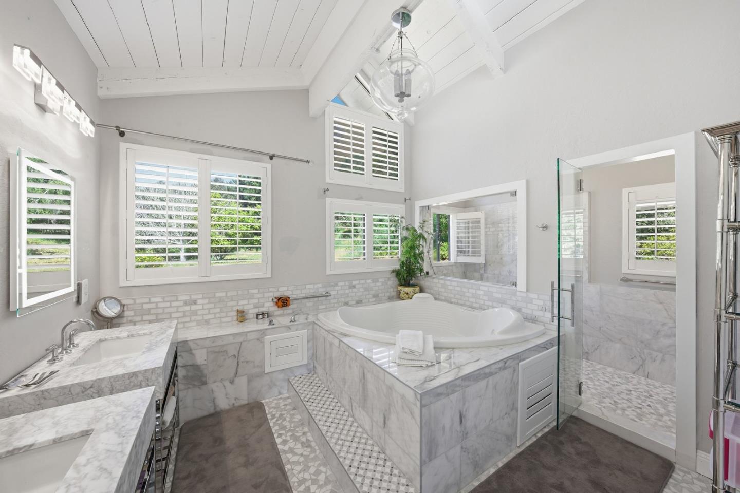 Detail Gallery Image 19 of 43 For 701 Day Valley Rd, Aptos,  CA 95003 - 5 Beds | 3/1 Baths