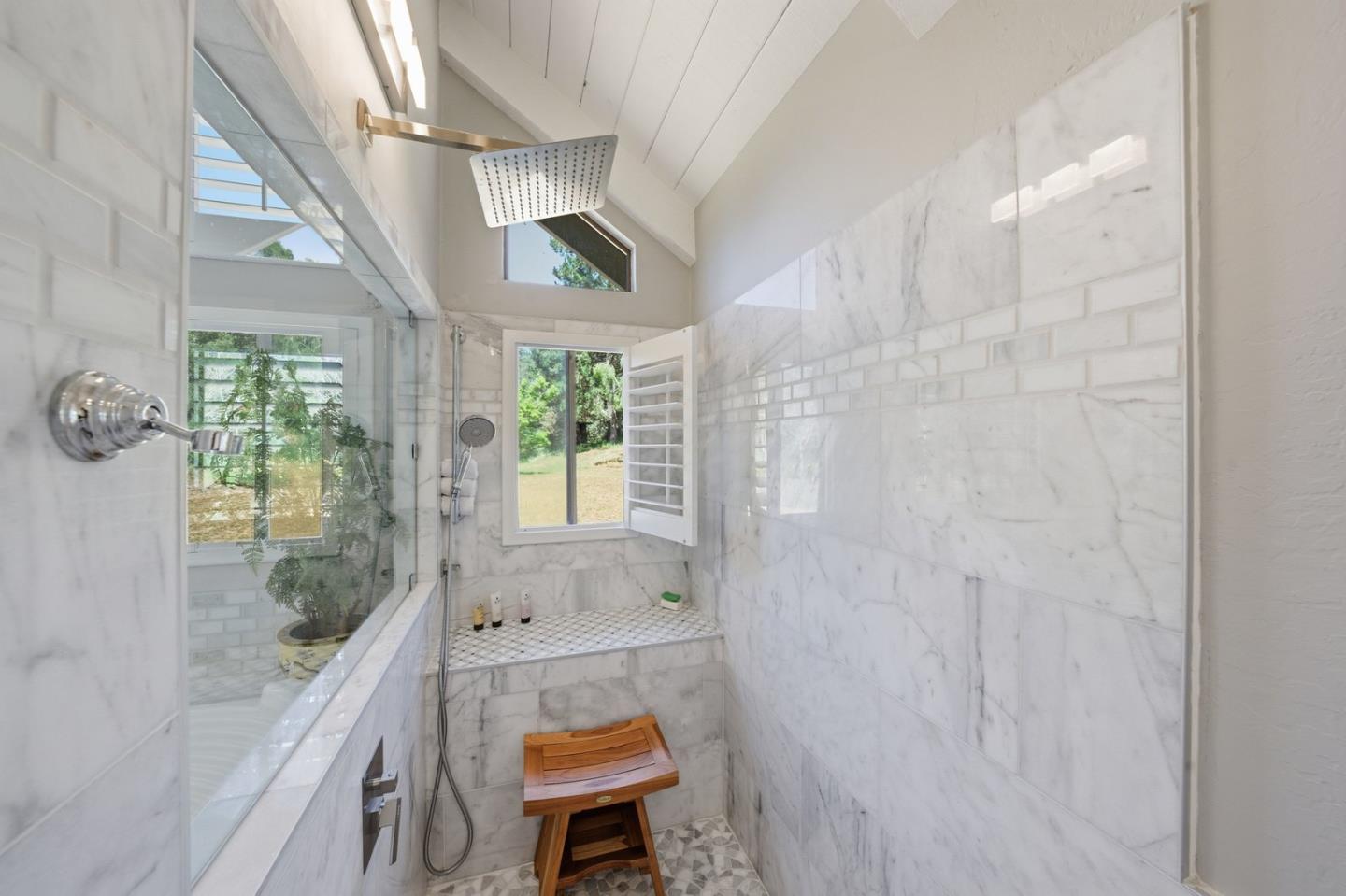 Detail Gallery Image 21 of 43 For 701 Day Valley Rd, Aptos,  CA 95003 - 5 Beds | 3/1 Baths