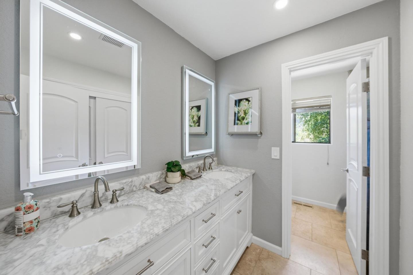 Detail Gallery Image 24 of 43 For 701 Day Valley Rd, Aptos,  CA 95003 - 5 Beds | 3/1 Baths