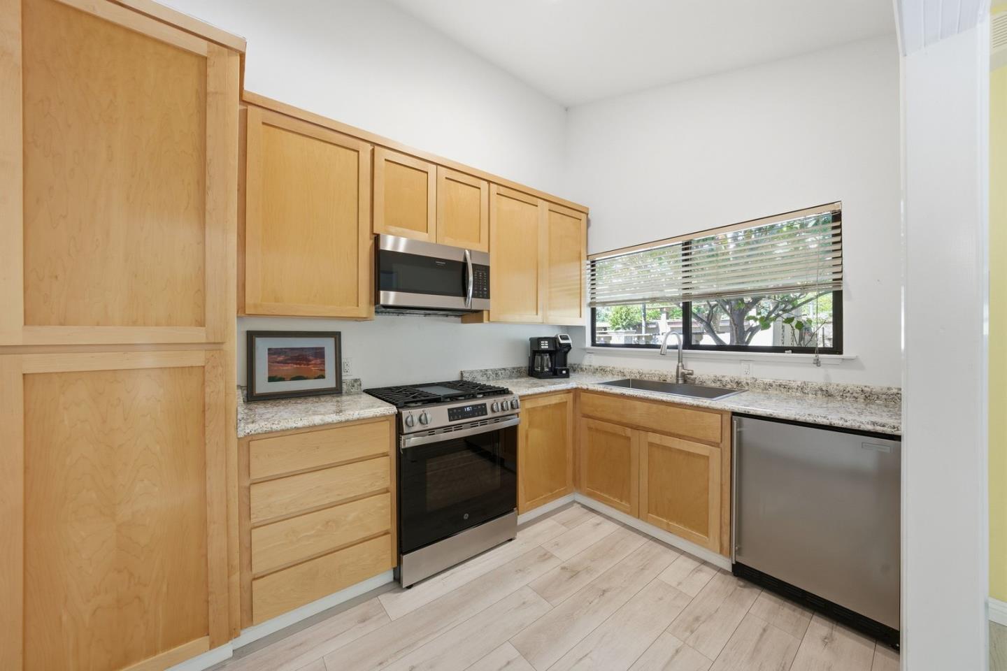 Detail Gallery Image 31 of 43 For 701 Day Valley Rd, Aptos,  CA 95003 - 5 Beds | 3/1 Baths