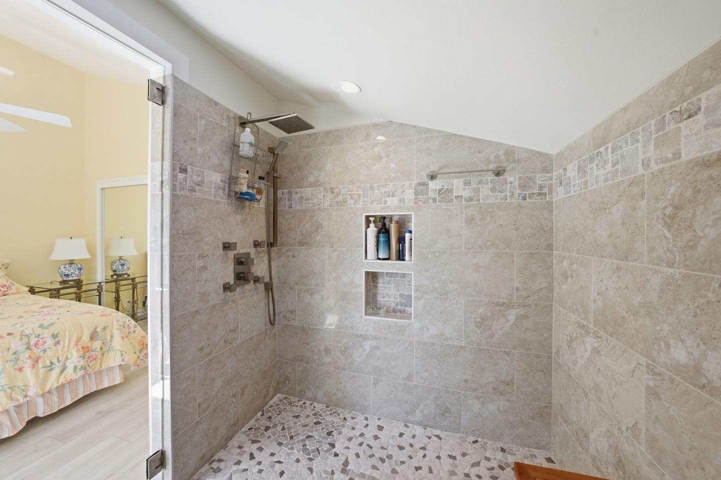 Detail Gallery Image 35 of 43 For 701 Day Valley Rd, Aptos,  CA 95003 - 5 Beds | 3/1 Baths