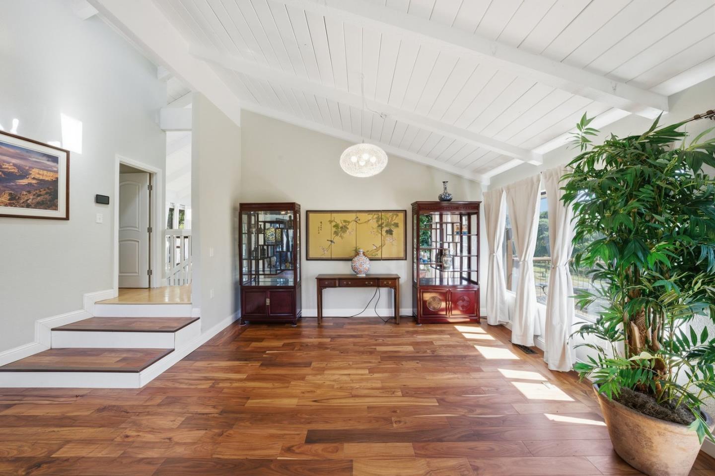 Detail Gallery Image 4 of 43 For 701 Day Valley Rd, Aptos,  CA 95003 - 5 Beds | 3/1 Baths