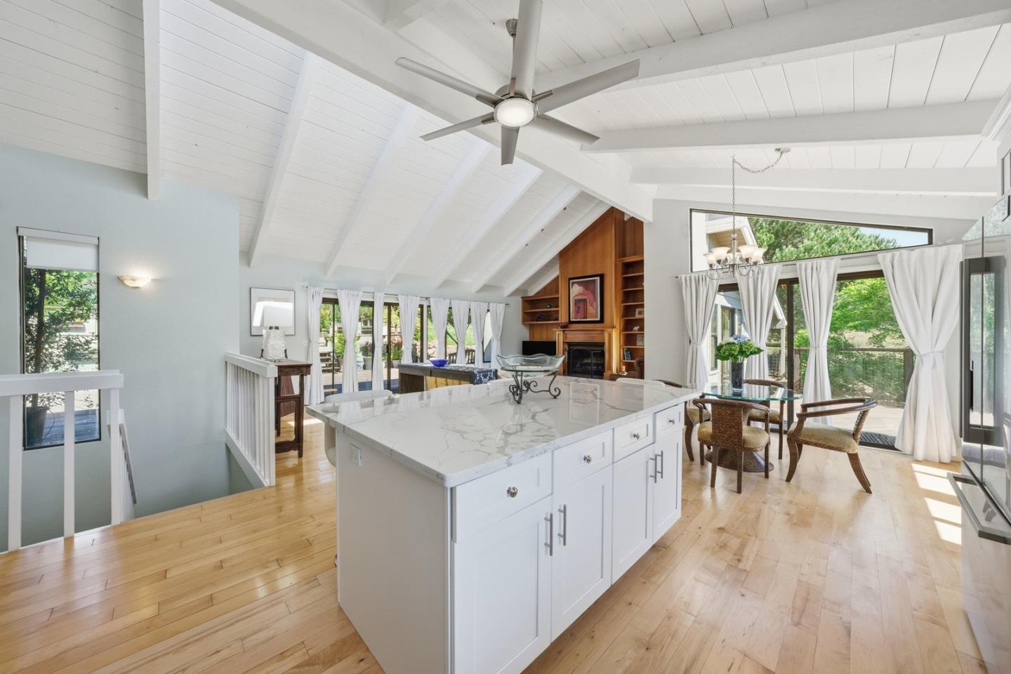 Detail Gallery Image 9 of 43 For 701 Day Valley Rd, Aptos,  CA 95003 - 5 Beds | 3/1 Baths