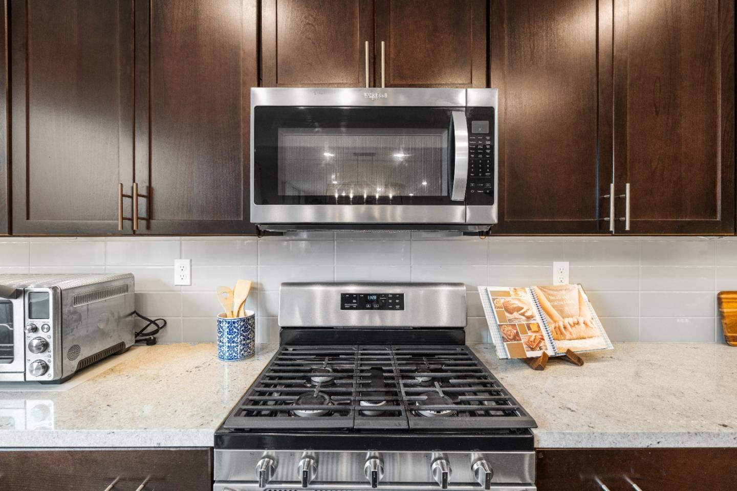 Detail Gallery Image 13 of 49 For 4054 Kenwood Circle, Oakley,  CA 94561 - 4 Beds | 3 Baths