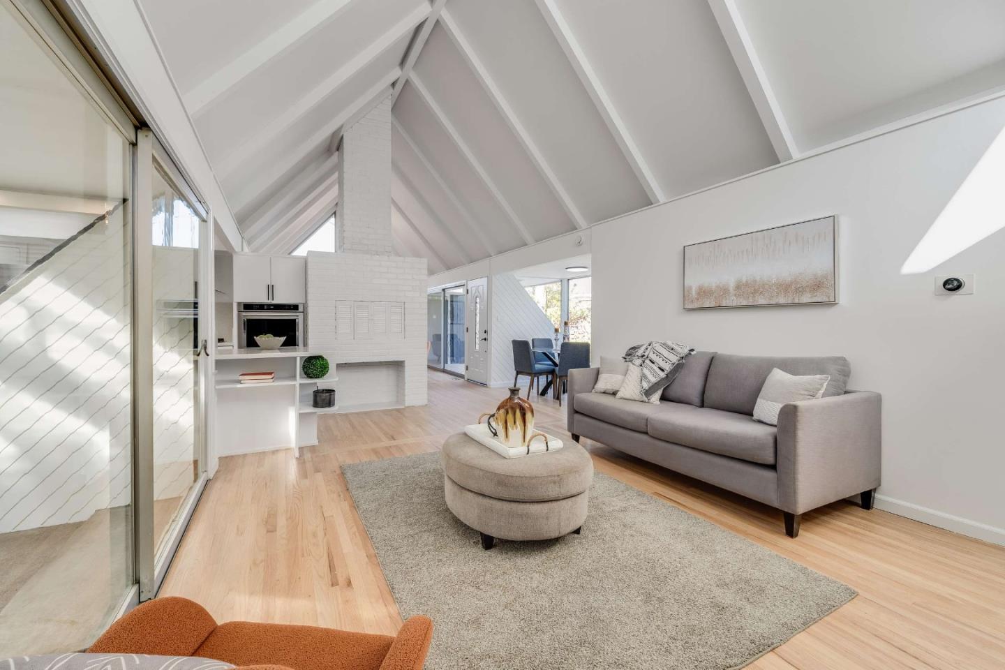 Detail Gallery Image 13 of 55 For 744 Jackpine Ct, Sunnyvale,  CA 94086 - 4 Beds | 2 Baths