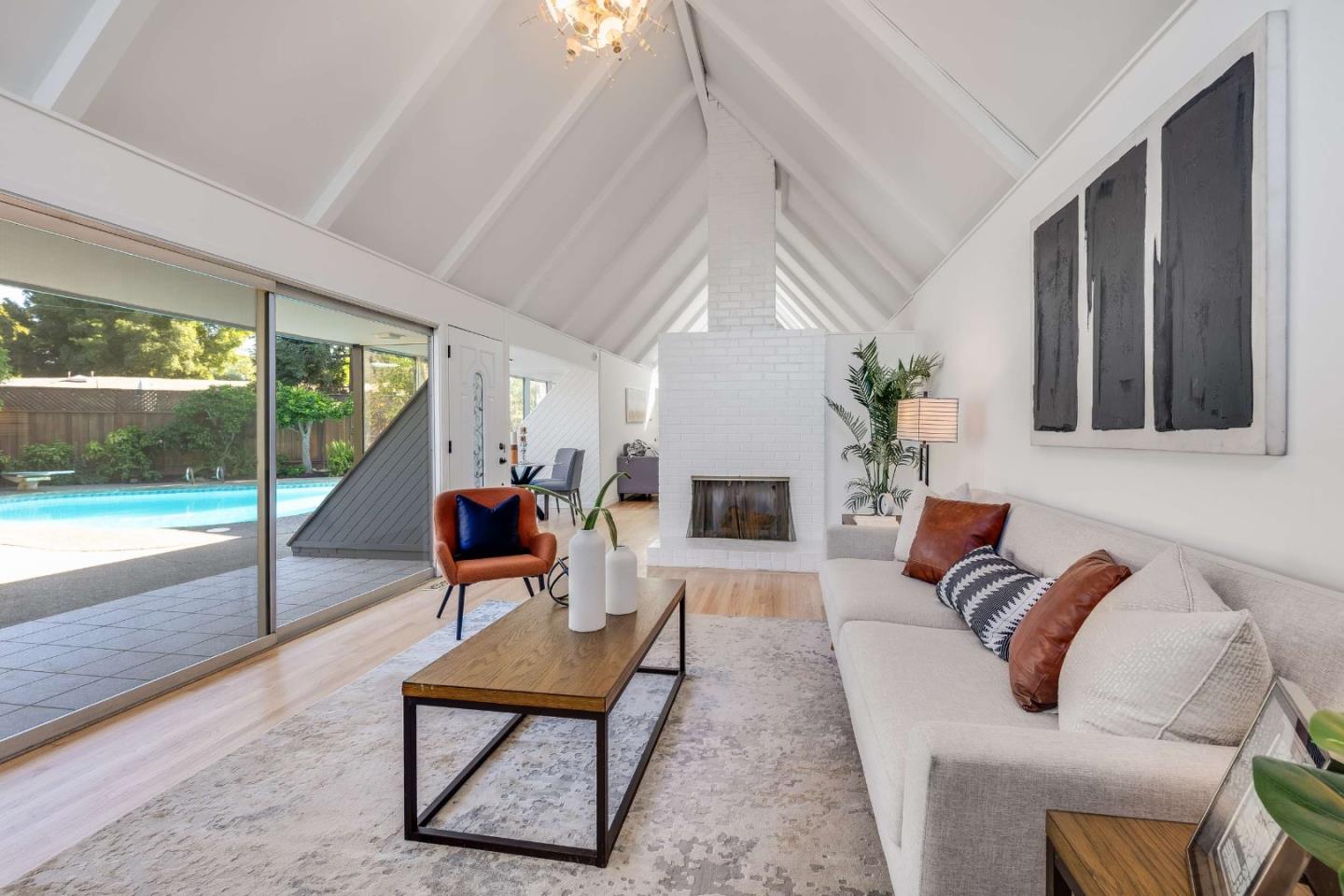 Detail Gallery Image 5 of 55 For 744 Jackpine Ct, Sunnyvale,  CA 94086 - 4 Beds | 2 Baths