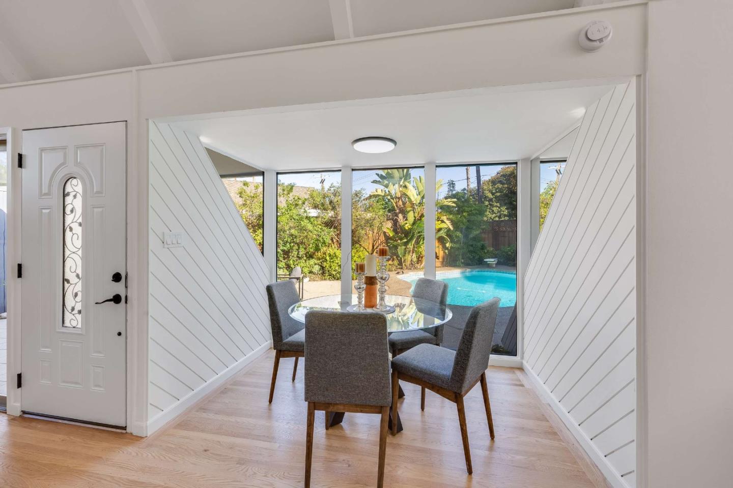 Detail Gallery Image 6 of 55 For 744 Jackpine Ct, Sunnyvale,  CA 94086 - 4 Beds | 2 Baths