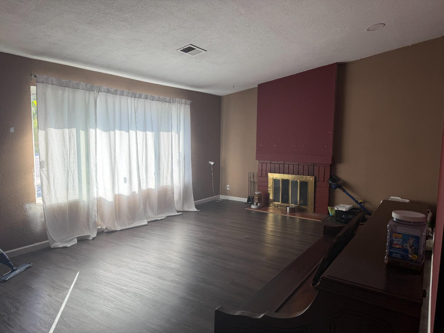 Detail Gallery Image 7 of 7 For 571 Kings Cross Way, San Jose,  CA 95136 - 4 Beds | 2 Baths