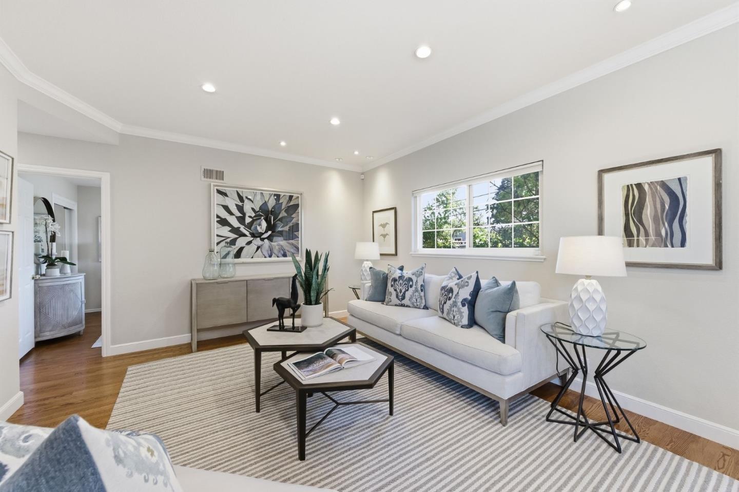 Detail Gallery Image 13 of 44 For 1028 Bermuda Dr, San Mateo,  CA 94403 - 5 Beds | 4 Baths