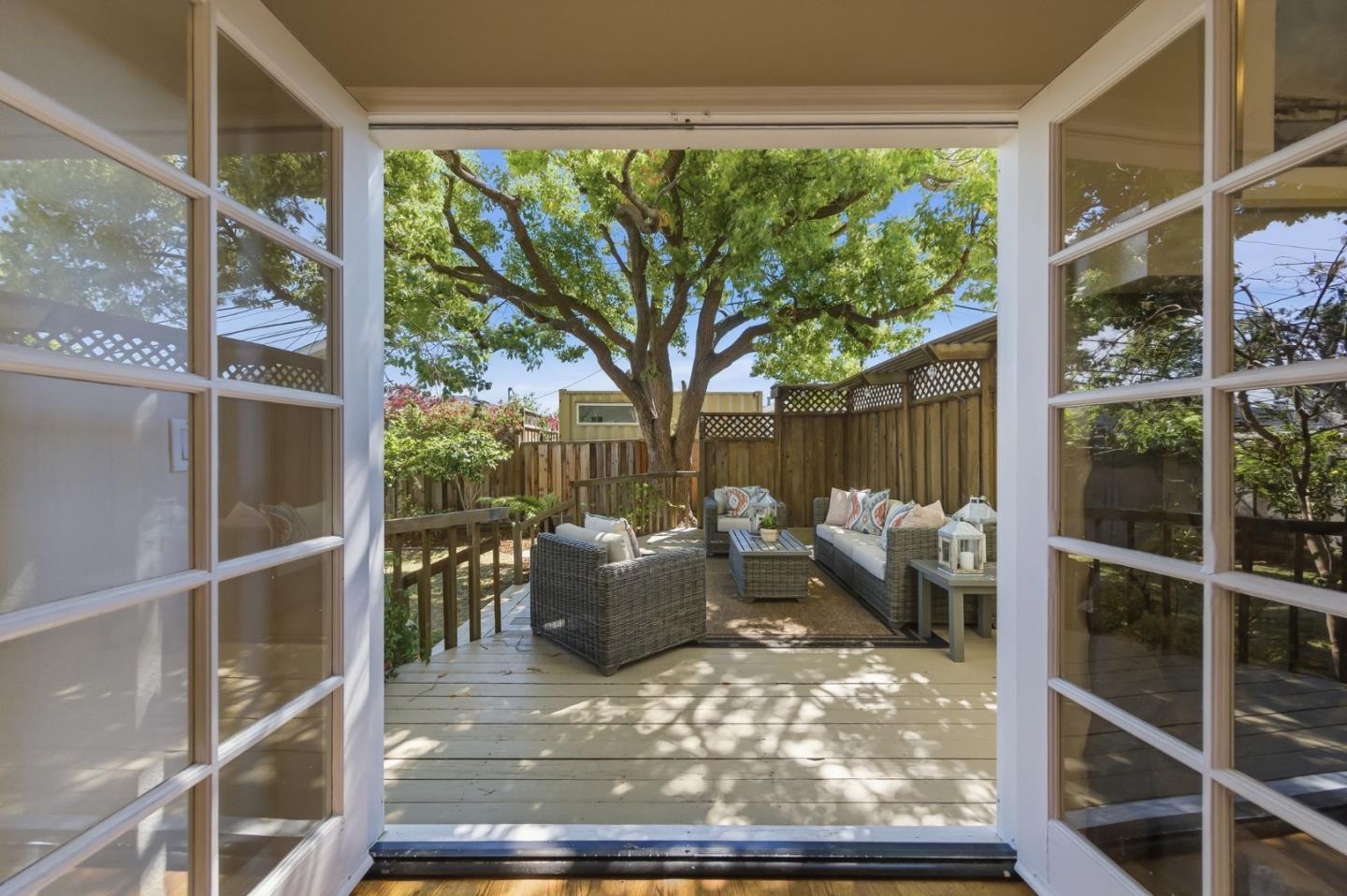 Detail Gallery Image 15 of 44 For 1028 Bermuda Dr, San Mateo,  CA 94403 - 5 Beds | 4 Baths