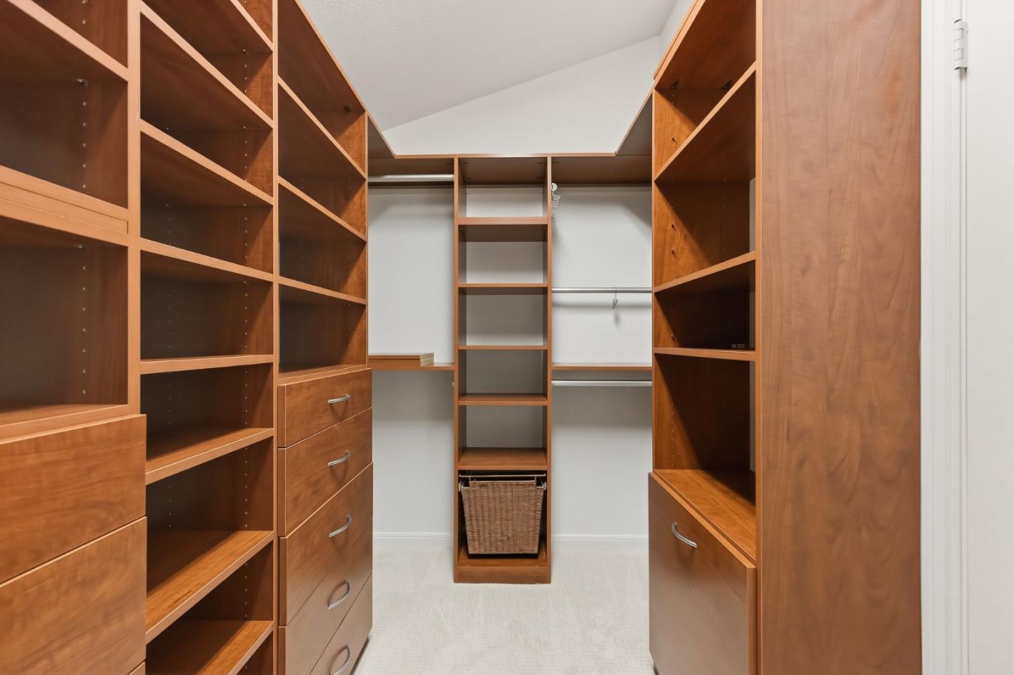 Detail Gallery Image 32 of 44 For 1028 Bermuda Dr, San Mateo,  CA 94403 - 5 Beds | 4 Baths