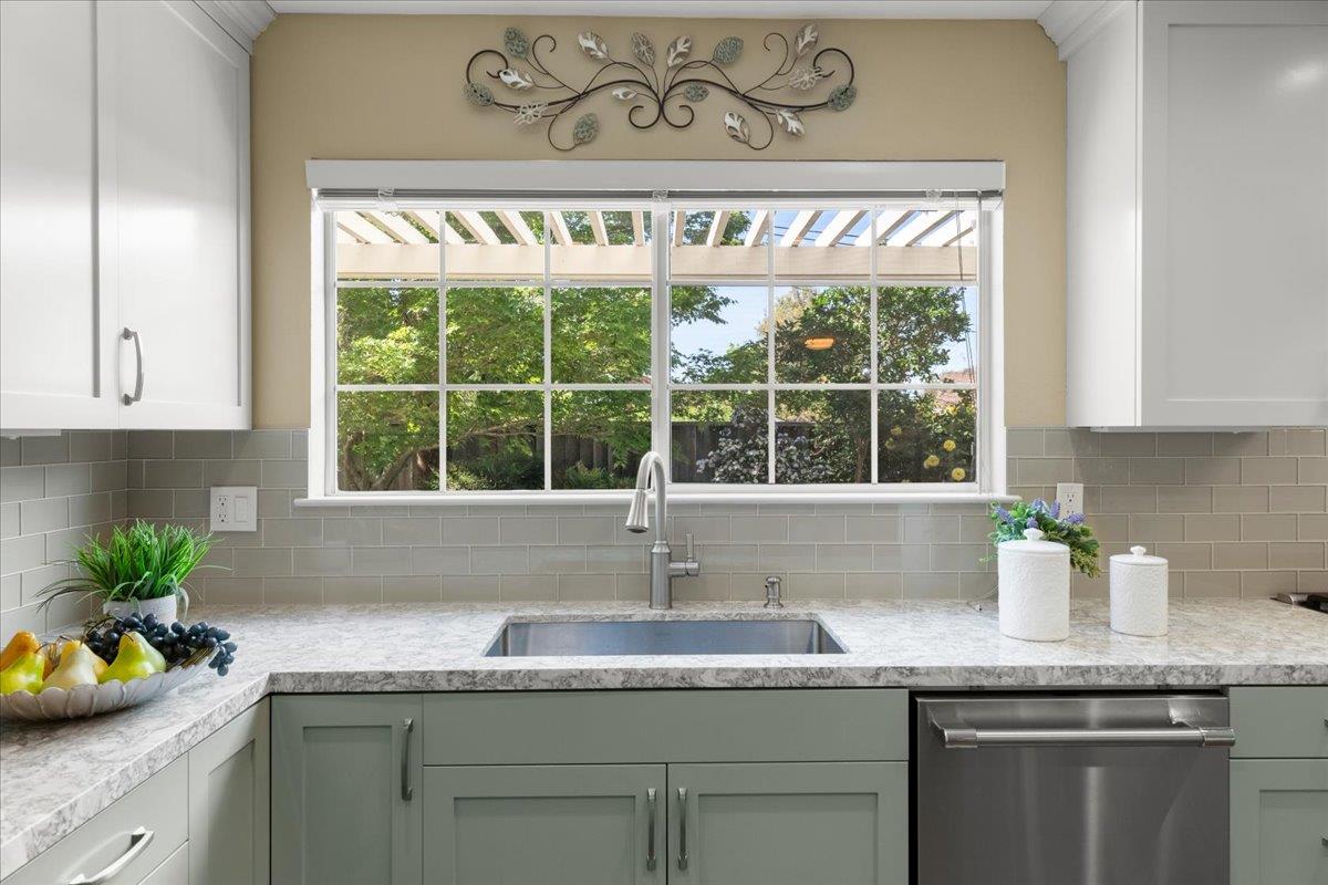 Detail Gallery Image 6 of 27 For 1647 Natalie Ct, San Jose,  CA 95118 - 4 Beds | 3 Baths