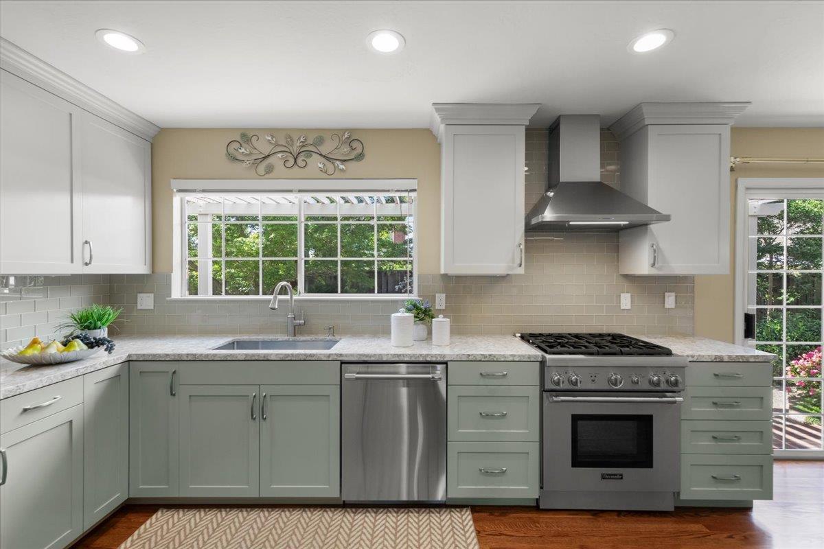 Detail Gallery Image 8 of 27 For 1647 Natalie Ct, San Jose,  CA 95118 - 4 Beds | 3 Baths