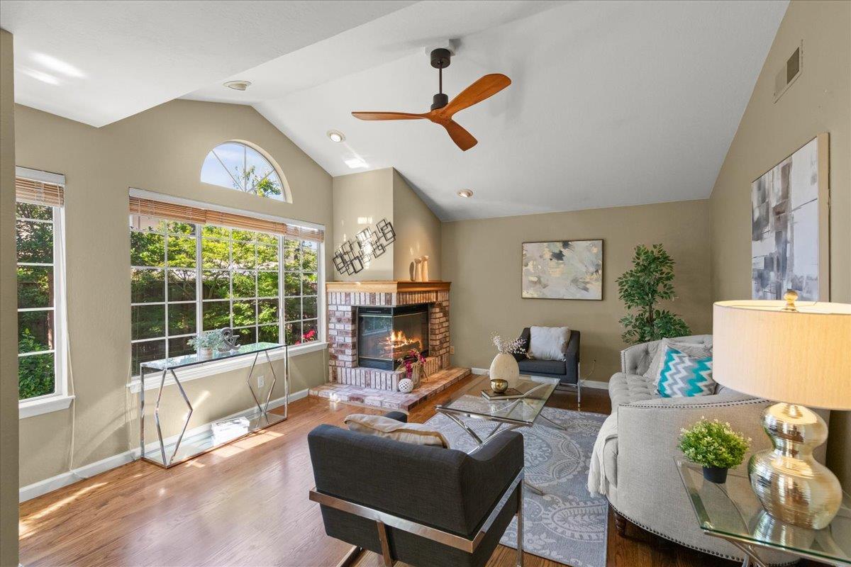 Detail Gallery Image 9 of 27 For 1647 Natalie Ct, San Jose,  CA 95118 - 4 Beds | 3 Baths