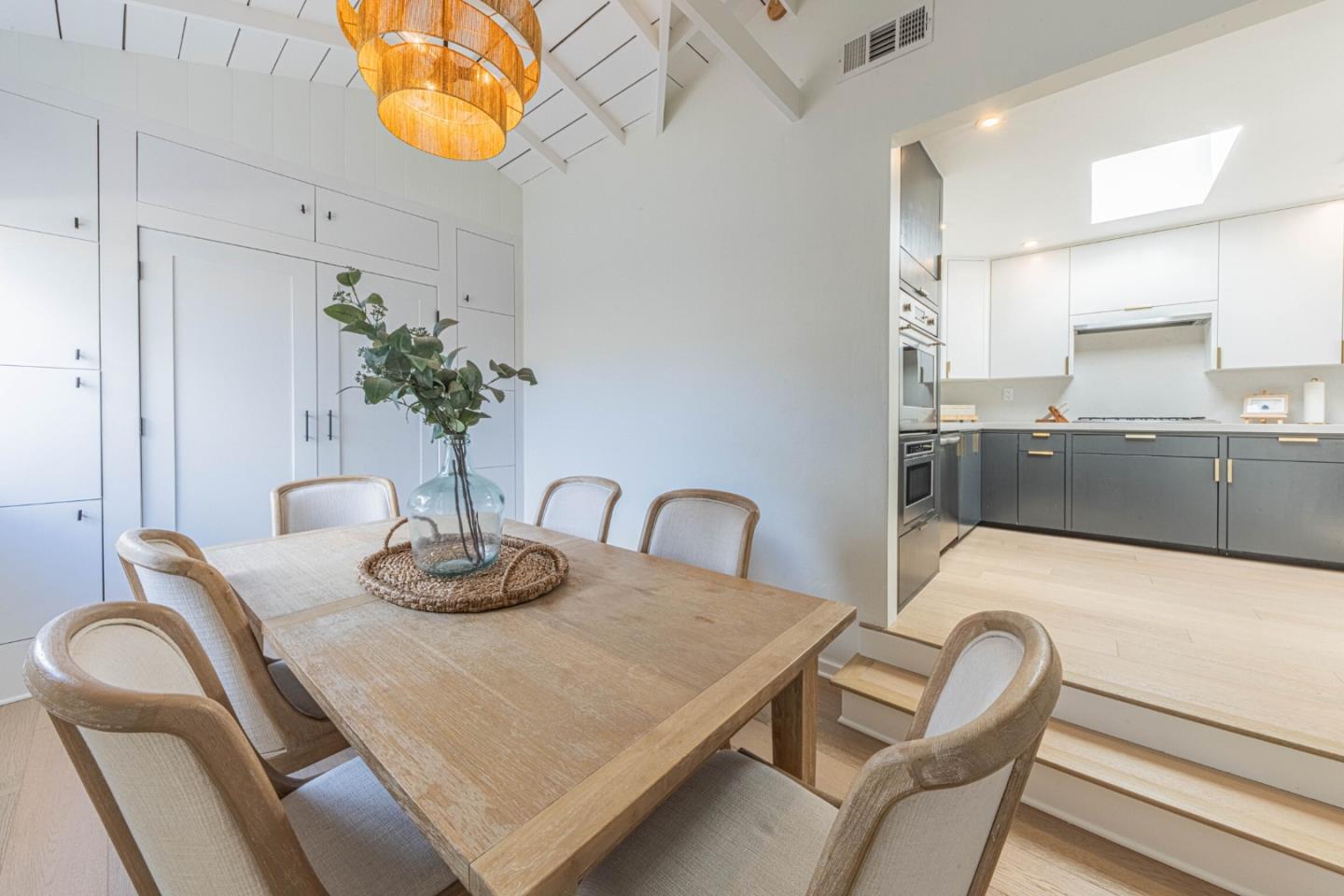 Detail Gallery Image 18 of 53 For 743 Bayview Ave, Pacific Grove,  CA 93950 - 3 Beds | 2 Baths