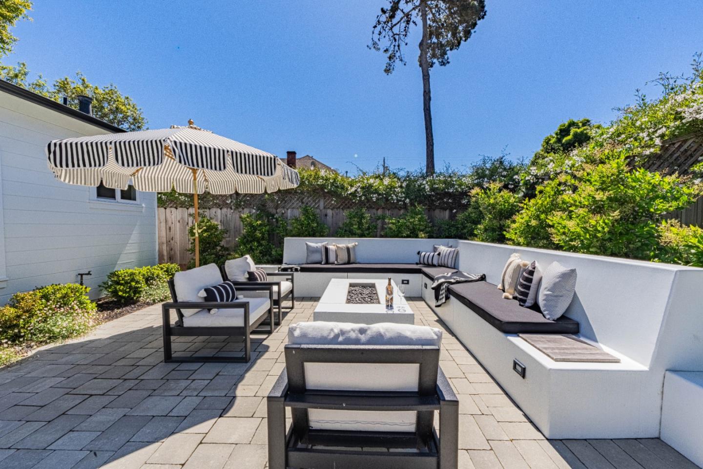 743 Bayview Avenue, Pacific Grove, CA, 93950