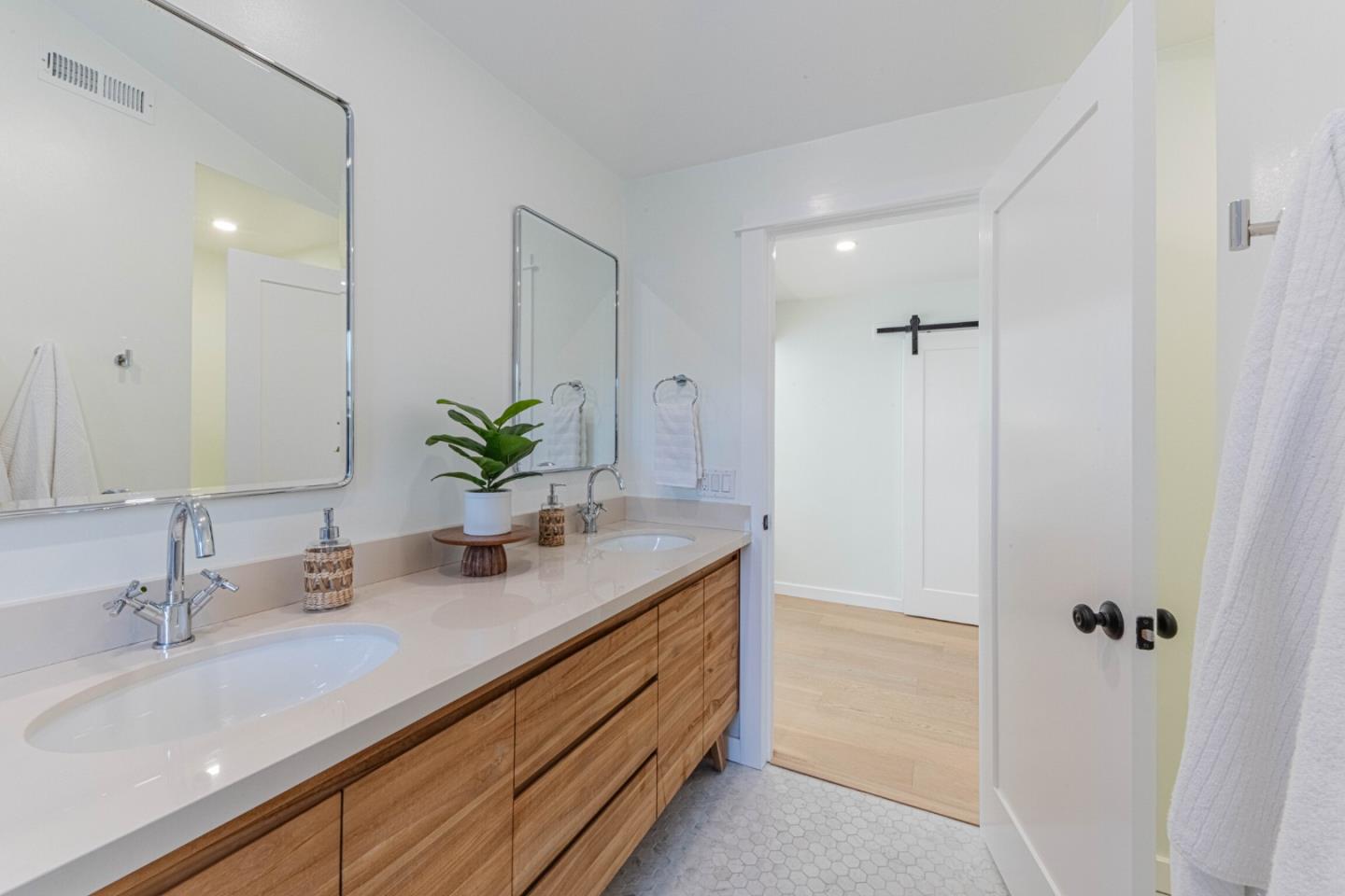 Detail Gallery Image 28 of 53 For 743 Bayview Ave, Pacific Grove,  CA 93950 - 3 Beds | 2 Baths