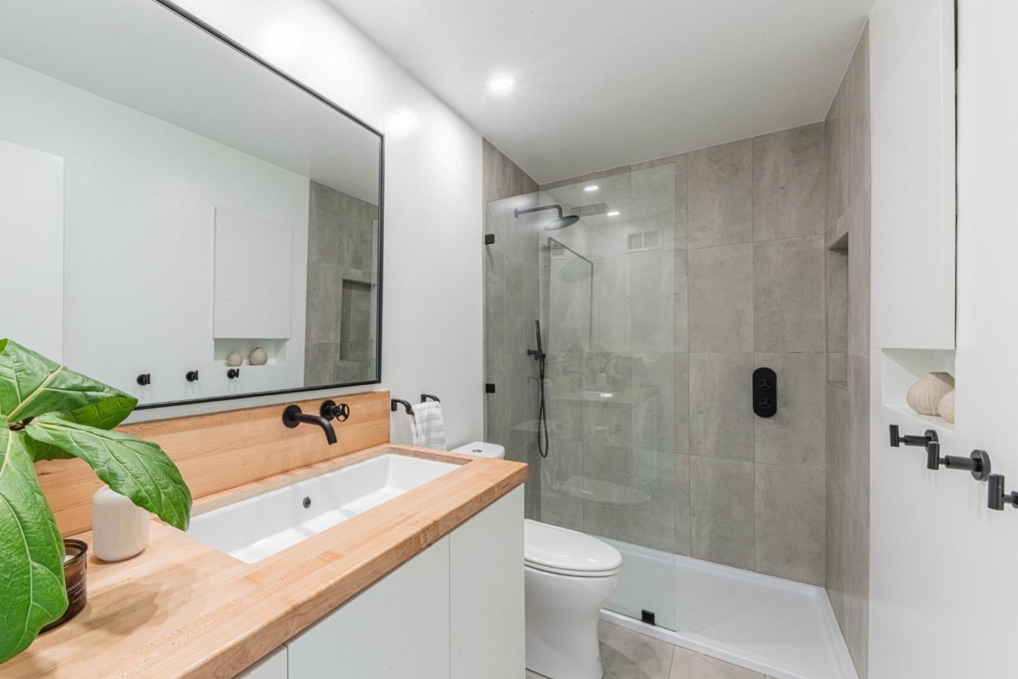 Detail Gallery Image 33 of 53 For 743 Bayview Ave, Pacific Grove,  CA 93950 - 3 Beds | 2 Baths