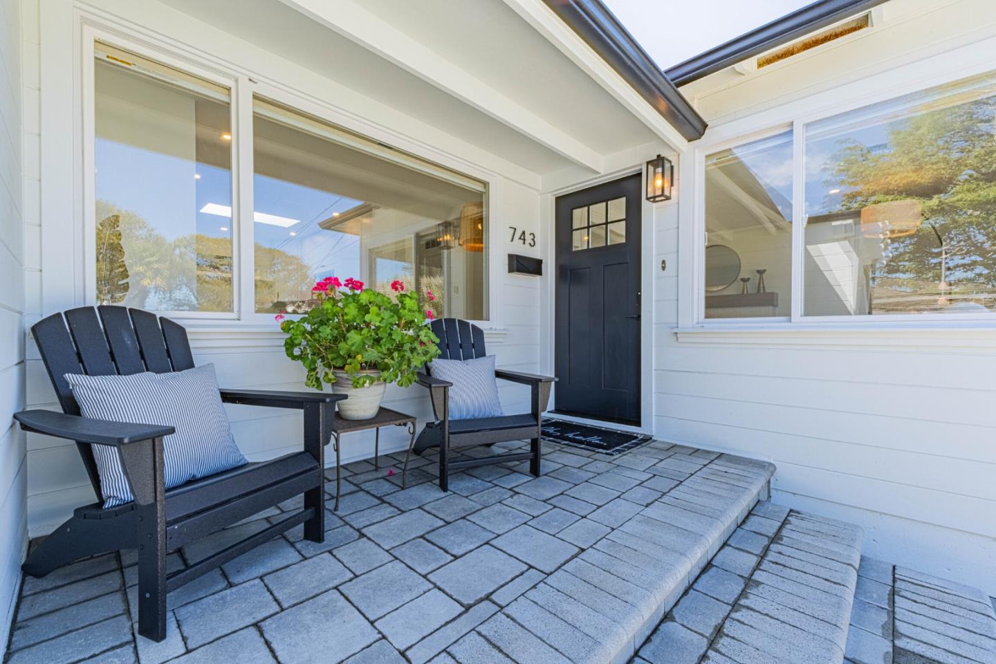 Detail Gallery Image 5 of 53 For 743 Bayview Ave, Pacific Grove,  CA 93950 - 3 Beds | 2 Baths
