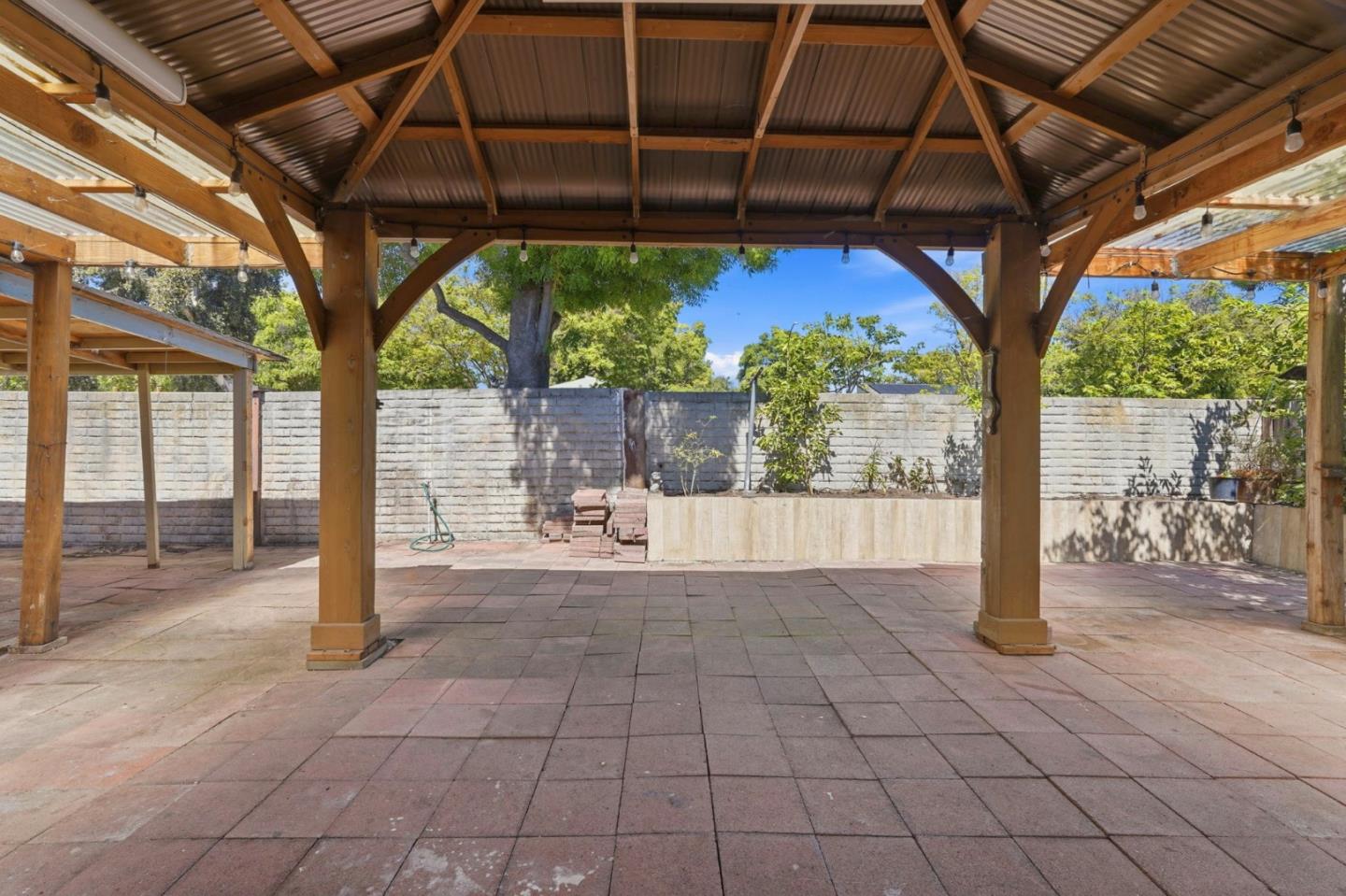 Detail Gallery Image 13 of 13 For 1775 Arroyo De Oro, San Jose,  CA 95116 - 4 Beds | 2 Baths