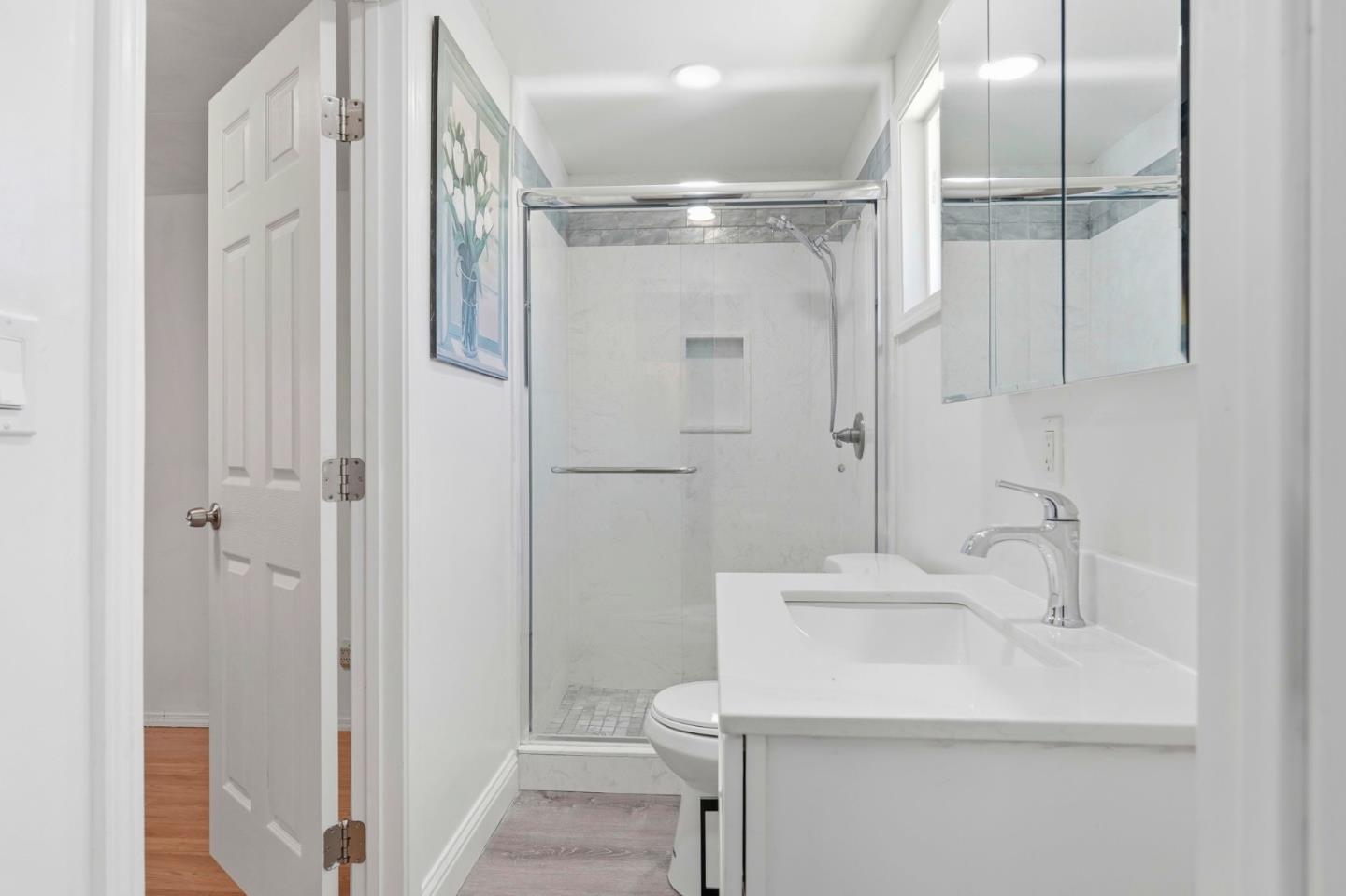 Detail Gallery Image 8 of 13 For 1775 Arroyo De Oro, San Jose,  CA 95116 - 4 Beds | 2 Baths