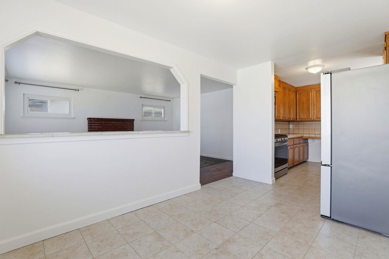 Detail Gallery Image 11 of 37 For 1140 Palm Ave, Seaside,  CA 93955 - 3 Beds | 1 Baths