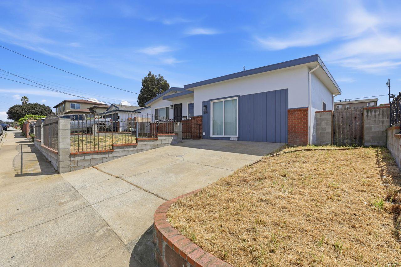 Detail Gallery Image 4 of 37 For 1140 Palm Ave, Seaside,  CA 93955 - 3 Beds | 1 Baths