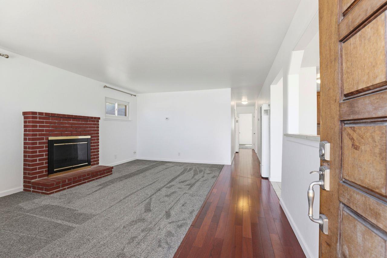 Detail Gallery Image 5 of 37 For 1140 Palm Ave, Seaside,  CA 93955 - 3 Beds | 1 Baths