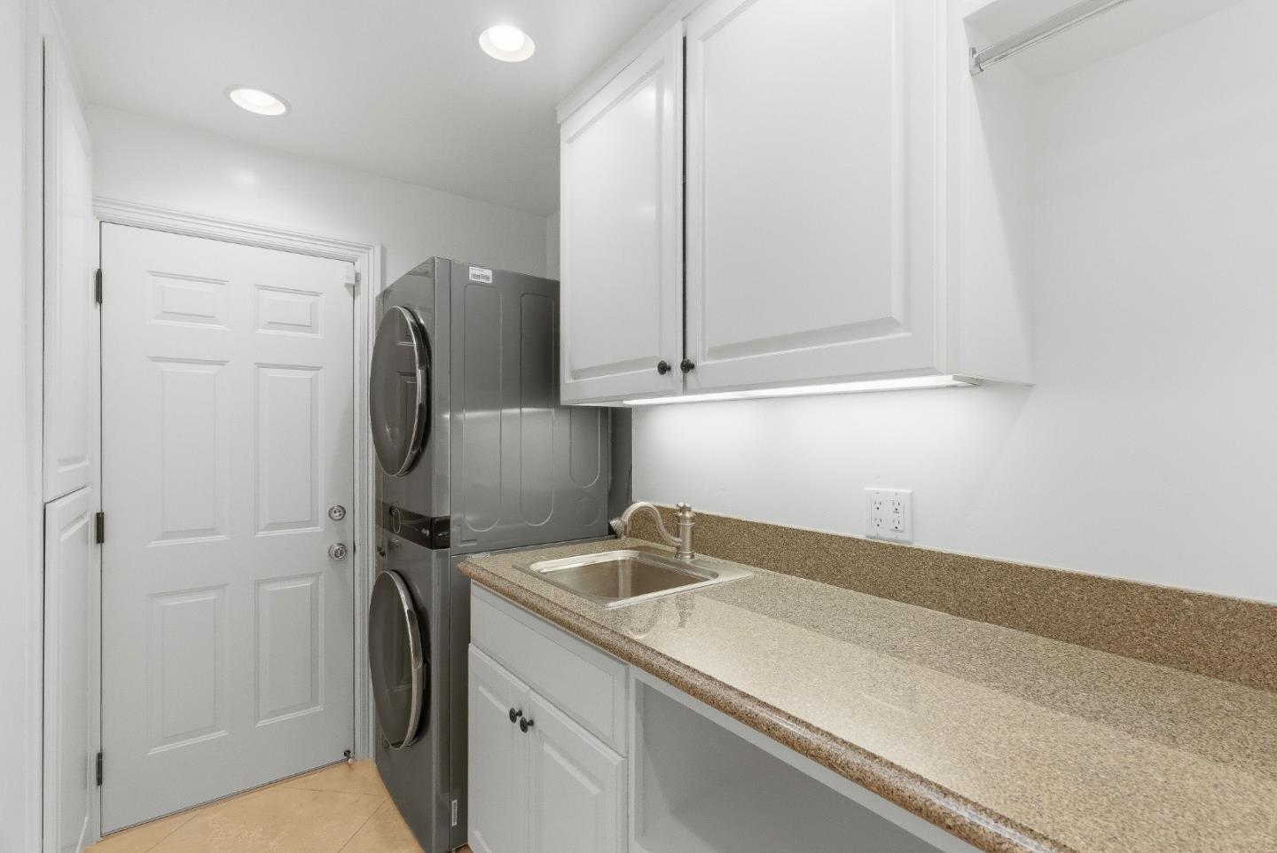 Detail Gallery Image 31 of 53 For 1351 Hidden Mine Rd, San Jose,  CA 95120 - 4 Beds | 2 Baths